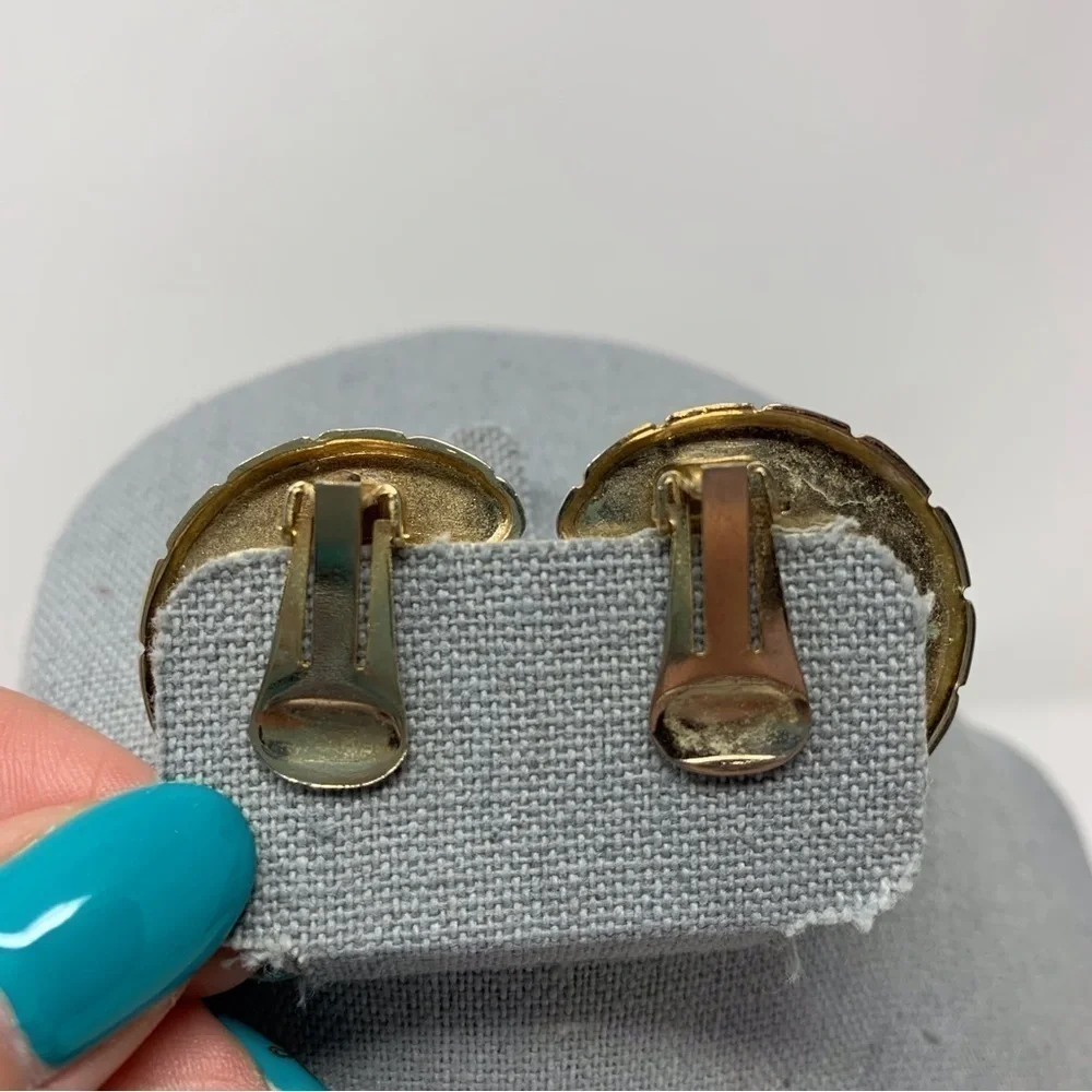 Vintage Cornucopia Floral and Leaf Inspired Gold Tone Clip On Earrings
